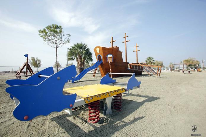 15-chirdren-playground-glyfada-sea-side-playground