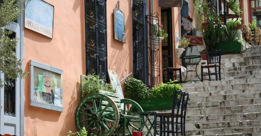 Old-Time-Stairs-Plaka-Athen